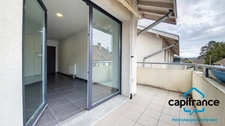 Dpt Isère (38), à louer AOSTE appartement T2 rénové en centre village
