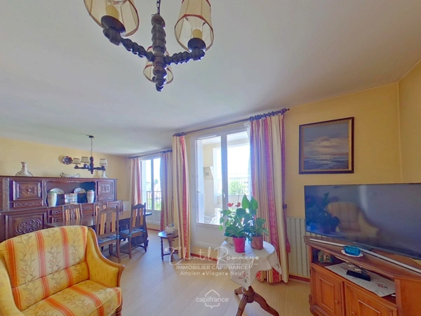 VIAGER LIBRE - À vendre Appartement 5 pièces à TOURS PLACE COTY (37)
