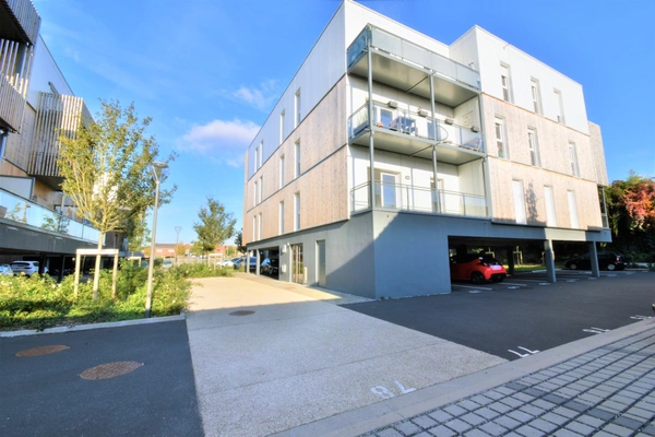 TOURCOING T3 de 61 m² avec terrasse Sud, 2 stationnements sécurisés