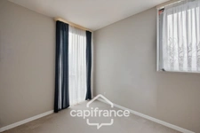 Appartement lumineux avec vue dégagée – Résidence sécurisée avec gardien