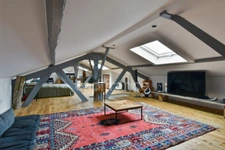 Maison individuelle de type loft dans un secteur prisé