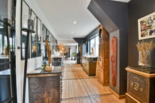 Maison individuelle de type loft dans un secteur prisé