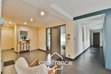 Exceptional villa in COUDEKERQUE Village near the Golf Course