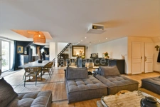 Maison individuelle de type loft dans un secteur prisé