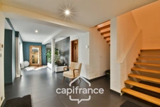 Exceptional villa in COUDEKERQUE Village near the Golf Course