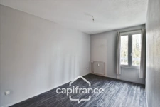 Appartement T4 lumineux avec balcon, et stationnement privatif