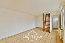 Appartement duplex avec entrée privative – esprit maison – calme et luminosité