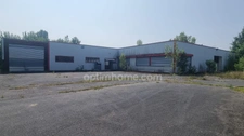 REBAIS - Terrain de 8500m² environ avec 2 batiments industriels de 1800m²