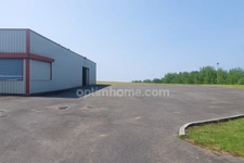 REBAIS - Terrain de 8500m² environ avec 2 batiments industriels de 1800m²
