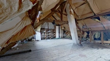 MONTMIRAIL - Centre ville - Maison de 5 pièces avec un grand garage à rénover