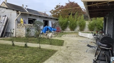 CHENNEVIERES SUR MARNE - Maison familiale avec piscine, sous-sol total et nombreuses dépendances – 187m²