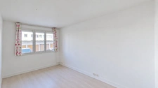 MAISONS-ALFORT Centre – Appartement de 67 m² avec 2/3 CHAMBRES, parking et cave - à 10 minutes du RER D