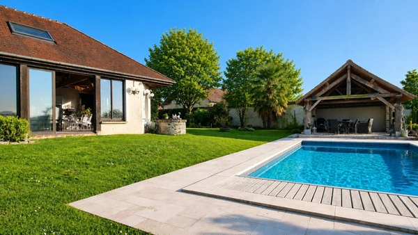 SAINT SIMEON - Longère de 11 pièces avec 2 piscines et 6 chambres sur 8700 m²