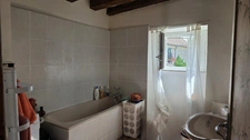 VERDELOT - Quartier de la COUARDE - Maison de 4 pièces avec jardin et terrain fruitier