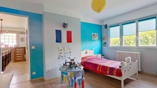 ROSNY sous BOIS - Plateau d'Avron - Maison "8 pièces" d'environ 180 m² sur une parcelle de 650m² close et arborée