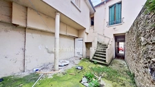 MONTMIRAIL - Centre ville - Maison de 5 pièces avec un grand garage à rénover