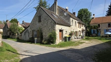 VERDELOT - Quartier de la COUARDE - Maison de 4 pièces avec jardin et terrain fruitier