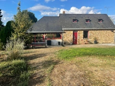 🌿 BOUÈRE (53)– Maison de 109 m² au cœur de la verdure – Un havre de paix à découvrir piscinable !