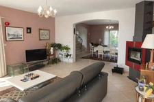 Maison à vendre 6 pièces RUELLE SUR TOUVRE (16)
