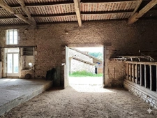 Grange à vendre 1 pièces VARAIGNES (24)