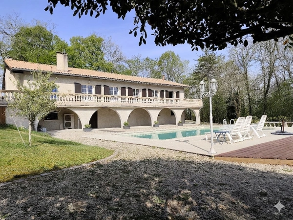 Maison à vendre 7 pièces VOEUIL ET GIGET (16)