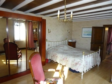 Maison à vendre 8 pièces HIERSAC (16)