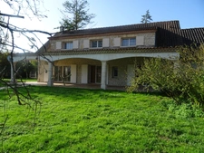 Maison à vendre 8 pièces ROULLET SAINT ESTEPHE (16)