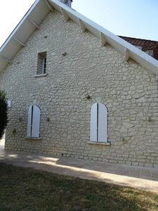 Maison à vendre 8 pièces ROULLET SAINT ESTEPHE (16)