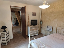 Maison à vendre 6 pièces CHAMPNIERS (16)