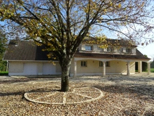 Maison à vendre 8 pièces ROULLET SAINT ESTEPHE (16)