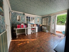 Maison mansard avec jardin paysager de près de 1000 m2  MONTGERON (91)
