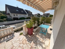 Maison mansard avec jardin paysager de près de 1000 m2  MONTGERON (91)