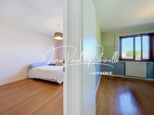 CALUIRE-ET-CUIRE – Cœur Vassieux – Villa 216 m² (101 m² Carrez et 115 m² Hors Carrez) - Terrain 770 M²  piscinable 
