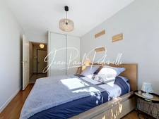 Tassin-la-Demi-Lune - Appartement 2 pièces de 48 m² avec balcon, parking privatif et cave - résidence sécurisée récente