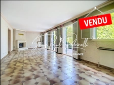 SOLD - St Genis LaVilla 177 m², 670 m² plot, 4 bedrooms - Saint-Genis-Laval residential area