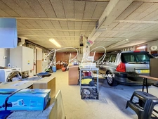  CALUIRE-ET-CUIRE Cœur Vassieux résidentiel - Maison 4 pièces, double garage 54 m², spacieux espace rangement cave , terrain plat 771 M² 