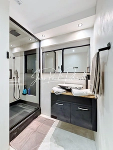SAINT-RAPHAËL,  Duplex 3 pièces 59 m² total,  meublé et équipé parking privatif et climatisation - DPE C