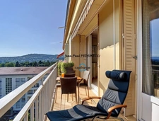 Appartement T3 de 71 m² – Dernier étage avec vue panoramique sur Lyon – Balcon plein ciel, loggia, parking privatif, Bus