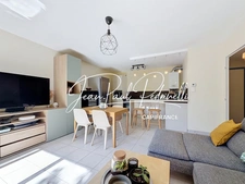 Tassin-la-Demi-Lune - Appartement 2 pièces de 48 m² avec balcon, parking privatif et cave - résidence sécurisée récente