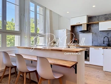 SAINT-RAPHAËL,  Duplex 3 pièces 59 m² total,  meublé et équipé parking privatif et climatisation - DPE C