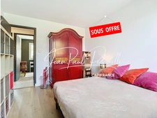 Villa familiale avec piscine 148m2 (133 m² habitable), 5 chambres, garage de 30 m², terrain 570 m² - Saint-Genis-Laval 15 minutes de Lyon 