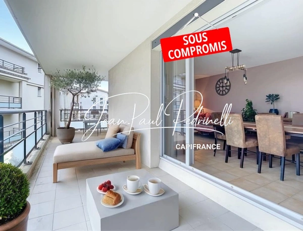 VOURLES - Appartement T3 de 67m² magnifique terrasse, résidence sécurisée avec piscine et parc