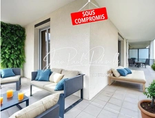 VOURLES - 2-bedroom apartment of 67m² with a magnificent terrace, in a secure residence with a swimming pool and park