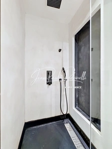 SAINT-RAPHAËL,  Duplex 3 pièces 59 m² total,  meublé et équipé parking privatif et climatisation - DPE C