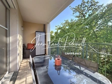 Tassin-la-Demi-Lune - Appartement 2 pièces de 48 m² avec balcon, parking privatif et cave - résidence sécurisée récente