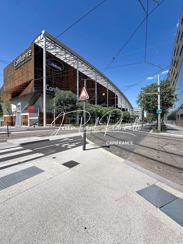 Rare Appartement Lyon 2 Cœur Confluence - T1 de 20 m² - Spécial investissement locatif - LMNP géré -  Rentabilité 6,1 % - DPE B