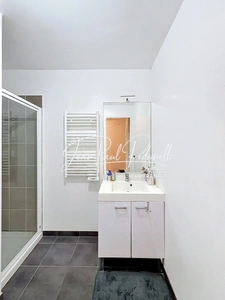 Nice Madeleine  - Universités Carlone  et Trotabas - 2 km des plages - Appartement 2 pièces env 40 m² balcon - parking privatif 