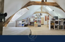 Maison de caractère au cœur d'un village ligérien - Volumes, charme et multiples possibilités