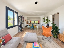 SAINT-CLÉMENT-DE-RIVIÈRE – MAISON RÉNOVÉE DE 145 M² AVEC PISCINE SUR UN TERRAIN DE 840 M²