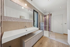 Maison contemporaine de 210 m² dans un domaine sécurisé à Saint-Clément-de-Rivière